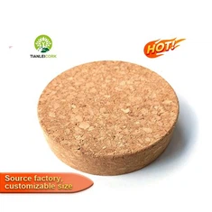 Ntshiab iav lub khob nrog Cork Lid